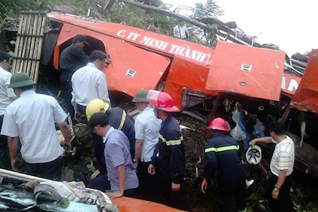 Nguyên nhân vụ tai nạn ở Lào Cai hôm 1/9 đang được đồn đoán do xe khách bị mất phanh - Ảnh: Thiện Anh 