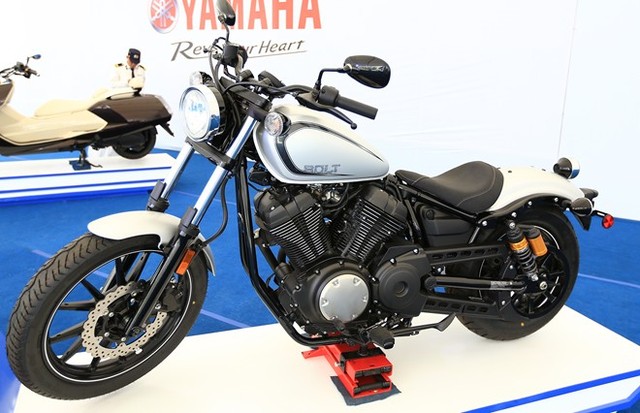 Yamaha Bolt với động cơ 4 thì, V-Twin, dung tích 942cc, sản sinh công suất tối đa 52,7 mã lực, mô-men xoắn cực đại 76,8 Nm
