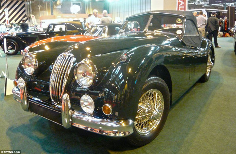 Jaguar XK cổ
