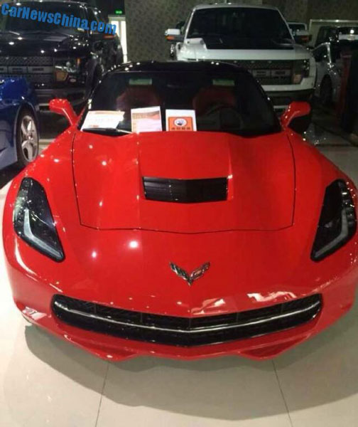 Chiếc Chevrolet Corvette Stingray màu đỏ do Beijing Tuning Street phân phối.