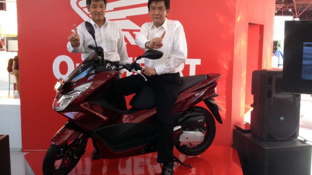 Honda PCX150 2015 được giới thiệu tại thị trường Indonesia.