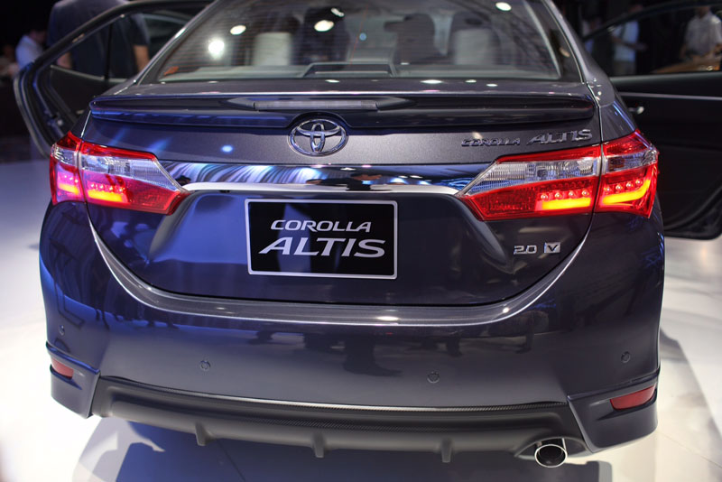 Toyota Corolla Altis 2014 ra mắt giá từ 757 triệu Đồng