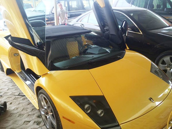 Siêu xe Lamborghini bị thu giữ