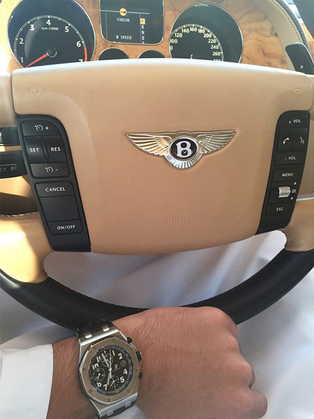 Thiếu gia Trung Đông khoe ảnh chụp trong xe sang Bentley và đồng hồ xịn Audemars-Piguet.