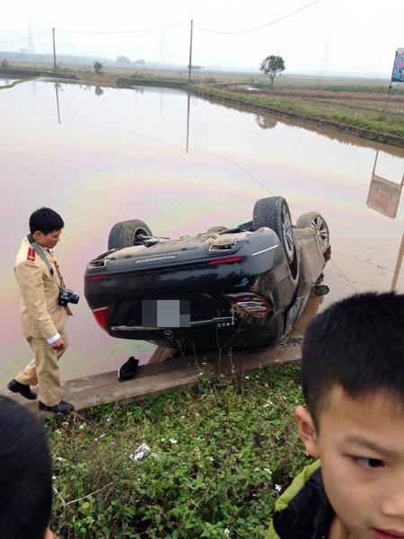 Hiện trường vụ tai nạn của chiếc Mercedes-Benz S-Class tại Bắc Ninh (Ảnh: Nguyễn Đăng Đạo/Otofun).