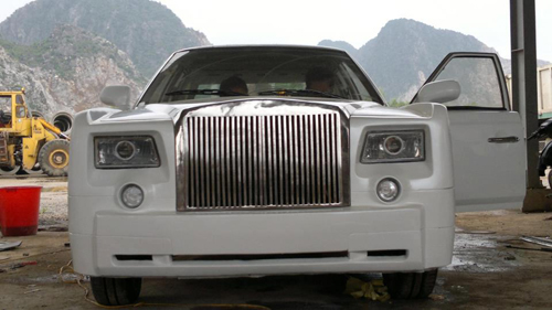 Rolls-Royce Phantom tự chế của nhóm thanh niên 9x đến từ Thanh Hóa.