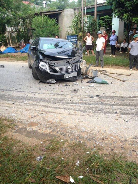 Toyota Camry tại hiện trường vụ tai nạn. Ảnh: Duy Tùng Exciter