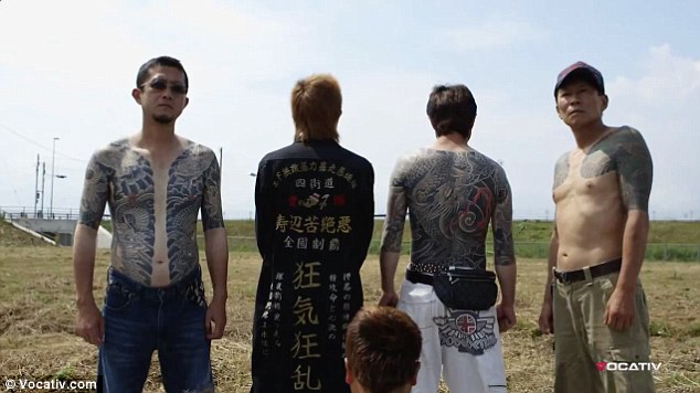 Các thành viên nam của một băng đảng Bosozoku tại Nhật Bản.