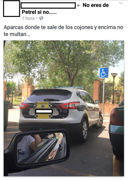 Một người phụ nữ đã đăng ảnh chiếc Nissan Qashqai của cảnh sát đỗ sai chỗ lên mạng.