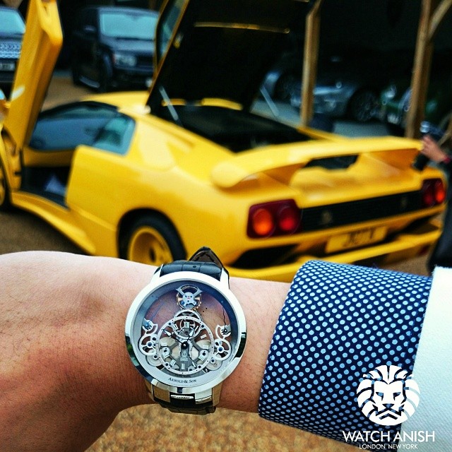 C:\Users\SONY GIANG VO\Desktop\Cars and watches\Bai viet 11\Arnold& son Time Pyramif & Lamborghini Diablo.jpg