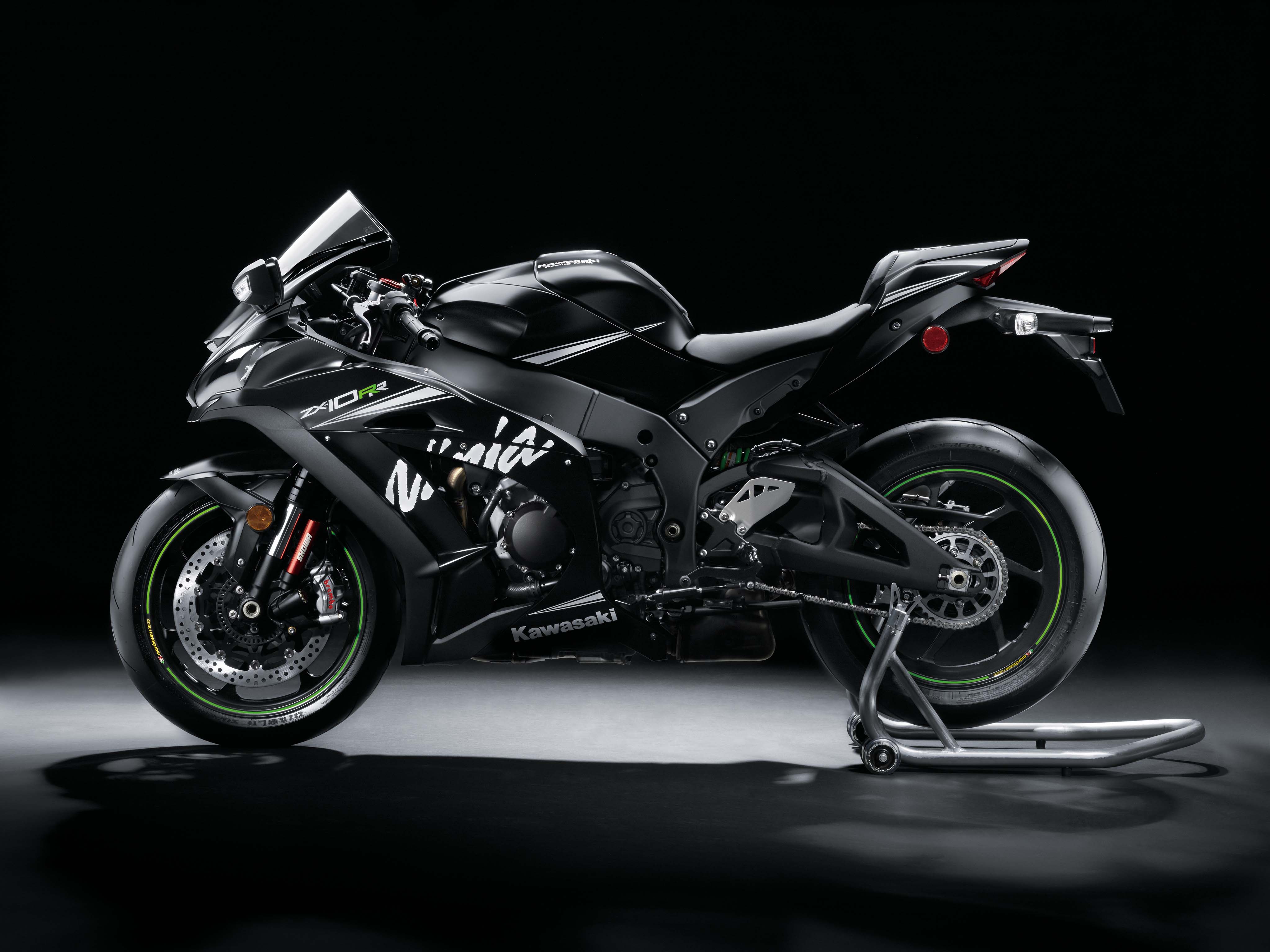 Kawasaki Ninja ZX-10RR 2017 - Siêu mô tô sinh ra để dành cho đường đua