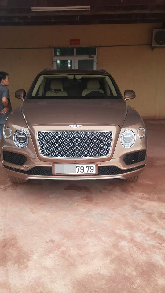 
Chiếc Bentley Bentayga chính hãng tại Việt Nam đã về tay đại gia Ninh Bình. Ảnh: Otofun
