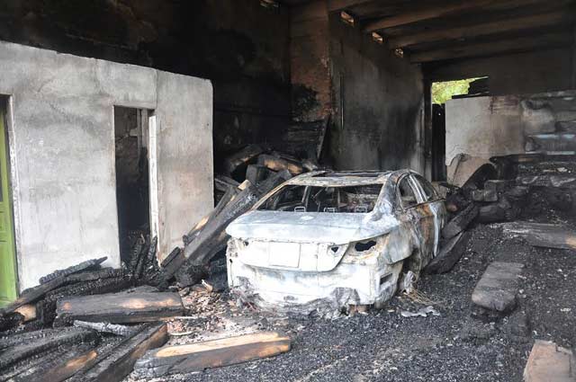 
Chiếc Hyundai Sonata xấu số trong vụ cháy tại Đầm Hà.
