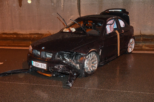 
Chiếc BMW 1M Coupe tại hiện trường vụ tai nạn
