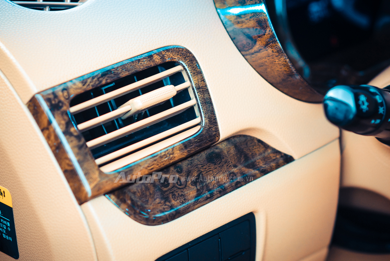 Details such as air vents...