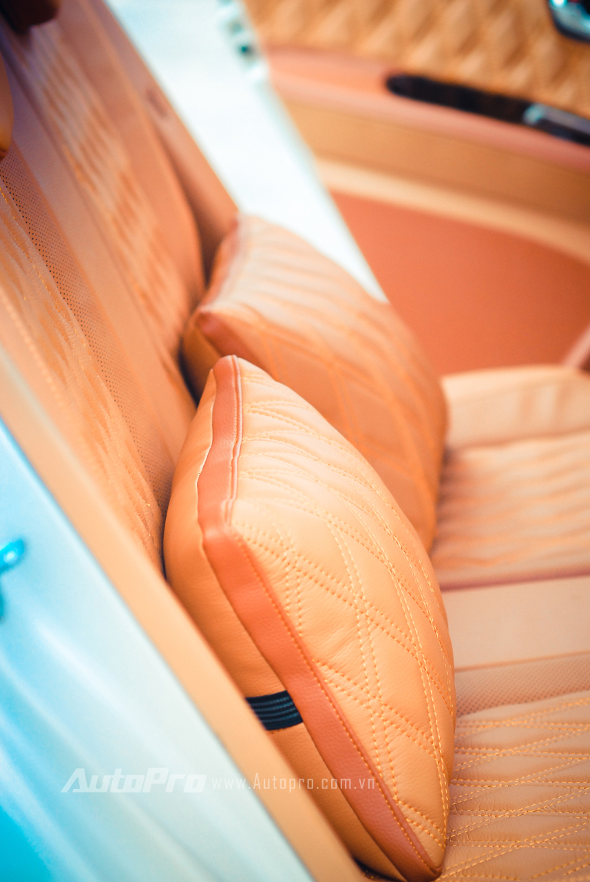 Synchronized leather headrest specially prepared for the new interior of the Kia Morning.