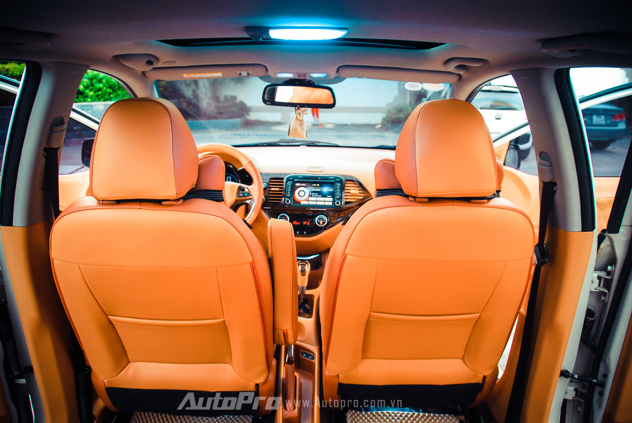 After completion, the Kia Morning of the car enthusiast in Thanh Hoa has a completely different interior space.