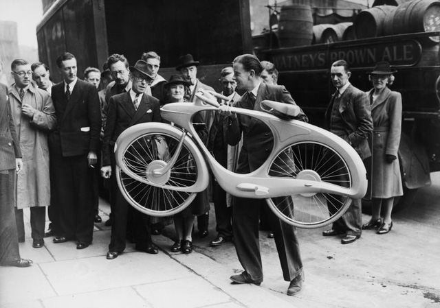 Ngắm nhìn thiết kế xe đạp đột phá vào năm 1946 từng được cho là hiện thân của tương lai - Ảnh 1.