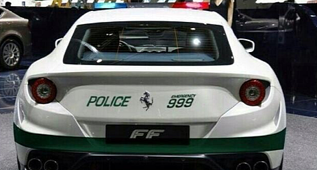 Cảnh sát Dubai lại sắm siêu xe 2