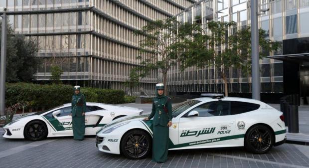 Dàn siêu xe của cảnh sát Dubai - Công cụ quảng bá hình ảnh 2