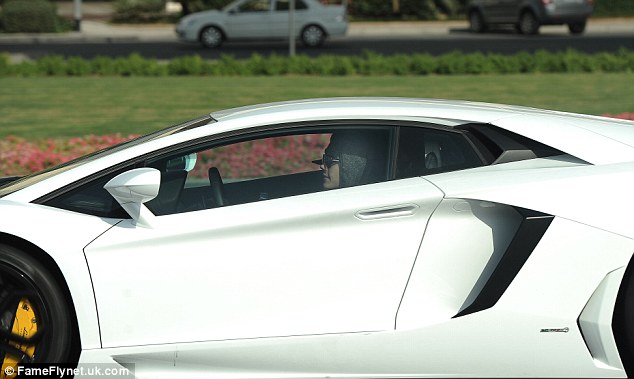 Justin Bieber bị Cảnh sát Dubai tóm vì lái siêu xe quá tốc độ 5