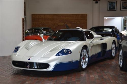 Rao bán hàng hiếm Maserati MC12 với giá 1,6 triệu USD 3