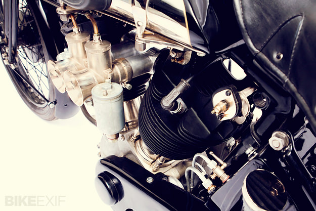 Brough Superior Pendine – "Rolls Royce" hai bánh 6
