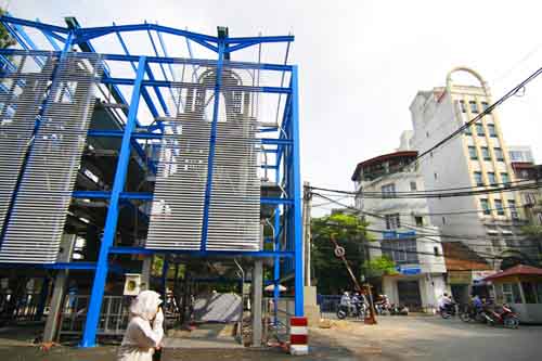 , &Ocirc; t&ocirc; - Xe m&aacute;y, Gian do xe bang thep, gian do xe, gian do xe o Ha Noi, o to, un tac giao thong, gia do xe o to, Ha Noi, bai do xe, do xe, bai trong xe, bai do xe bang thep, tin tuc o to,