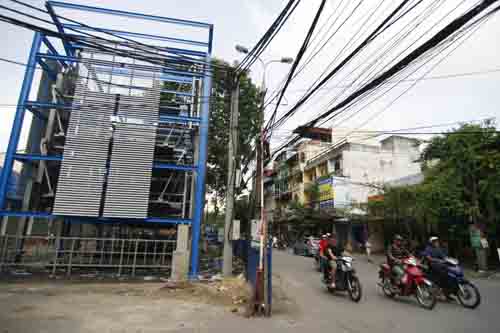 , &Ocirc; t&ocirc; - Xe m&aacute;y, Gian do xe bang thep, gian do xe, gian do xe o Ha Noi, o to, un tac giao thong, gia do xe o to, Ha Noi, bai do xe, do xe, bai trong xe, bai do xe bang thep, tin tuc o to,