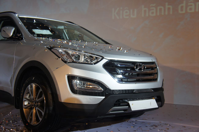 Hyundai Santa Fe 2013 chính thức bán tại Việt Nam, giá từ 1,299 tỉ đồng 2
