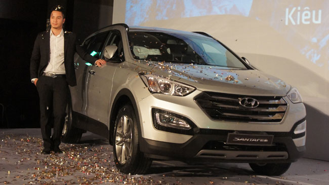 Hyundai Santa Fe 2013 chính thức bán tại Việt Nam, giá từ 1,299 tỉ đồng 4