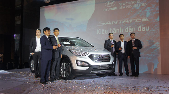 Hyundai Santa Fe 2013 chính thức bán tại Việt Nam, giá từ 1,299 tỉ đồng 11