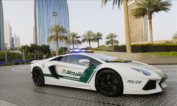 Những chiếc xe cảnh sát hấp dẫn nhất thế giới 2