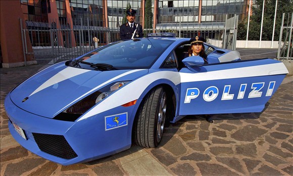 Những chiếc xe cảnh sát hấp dẫn nhất thế giới 5