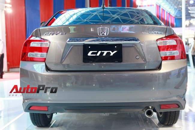 Honda sắp ra mắt City, Nissan tung Sunny hâm nóng thị trường Việt 3