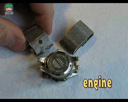 Từ A-Z để biến đồng hồ cũ thành xe máy mô hình cực chất 11 Từ A-Z để biến đồng hồ cũ thành xe máy mô hình cực chất 11