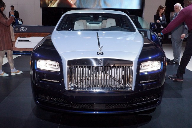 Đại gia chi gần 19 tỉ đưa Rolls Royce Wraith về Việt Nam 4
