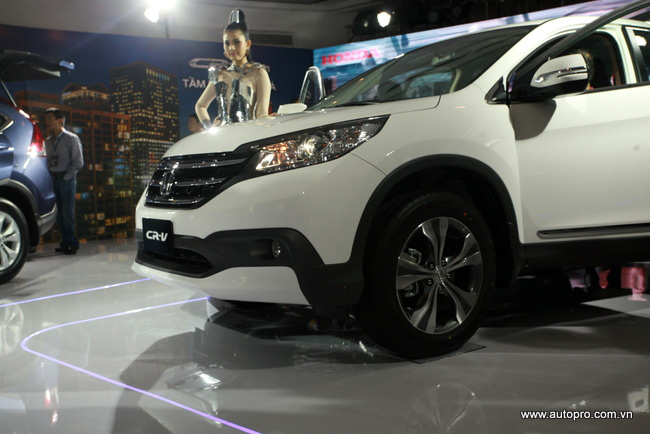 Honda Việt Nam đã có hơn 300 đơn đặt hàng CR-V 2013 trong ngày ra mắt 5