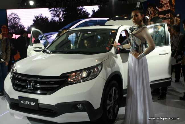 Honda Việt Nam đã có hơn 300 đơn đặt hàng CR-V 2013 trong ngày ra mắt 6