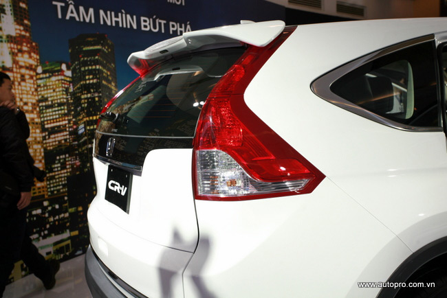 Honda Việt Nam đã có hơn 300 đơn đặt hàng CR-V 2013 trong ngày ra mắt 11