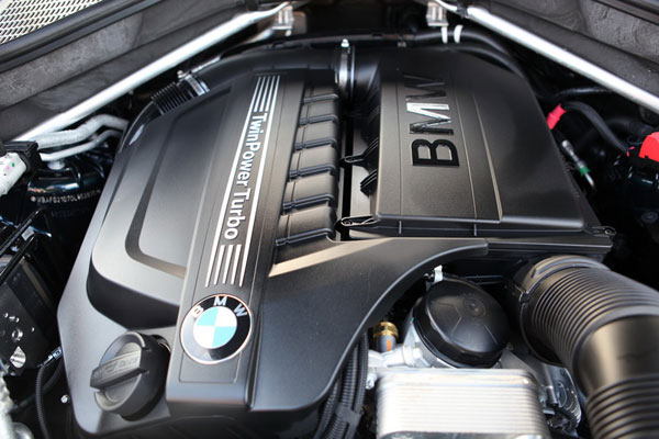 BMW X6 phiên bản mới về Việt Nam với giá 3,3 tỷ đồng 2