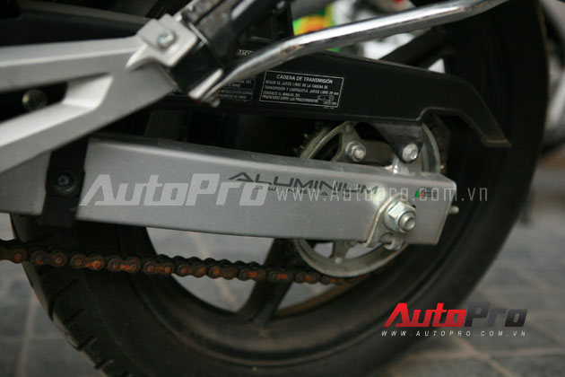 CSGT Hà Nội "hoành tráng" với Honda CBX 250 Twister 6