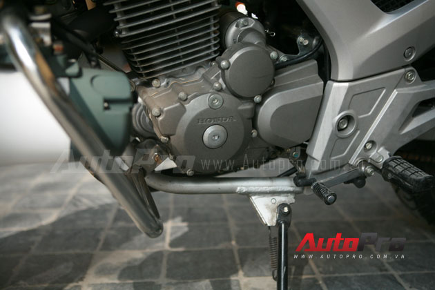 CSGT Hà Nội "hoành tráng" với Honda CBX 250 Twister 5
