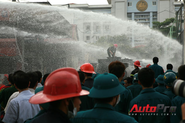 Những b&agrave;i học từ vụ ch&aacute;y c&acirc;y xăng Trần Hưng Đạo 4