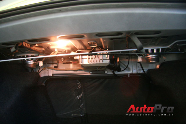 Nissan Teana 2013 màu trắng đầu tiên xuất hiện với giá 1,4 tỷ đồng 6 Nissan Teana 2013 màu trắng đầu tiên xuất hiện với giá 1,4 tỷ đồng 6