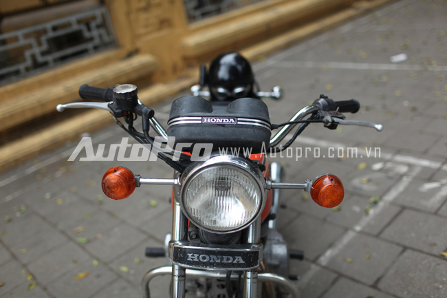 Xế "độc" Hondamatic CB400A Hawk: Xác xe côn, hồn xe ga 7