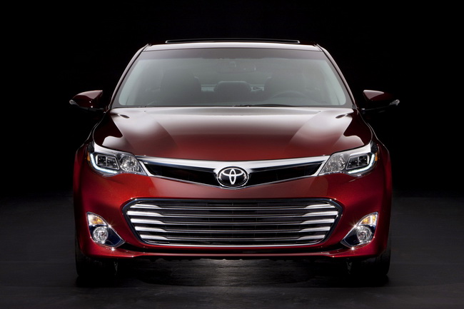 Toyota Avalon 2013 có giá khởi điểm 30.990 USD 1