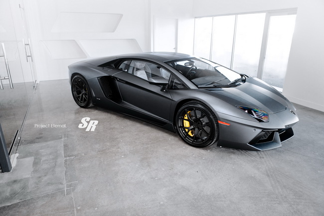 SR Auto công bố siêu xe Aventador LP700-4 độ màu đen mờ 3