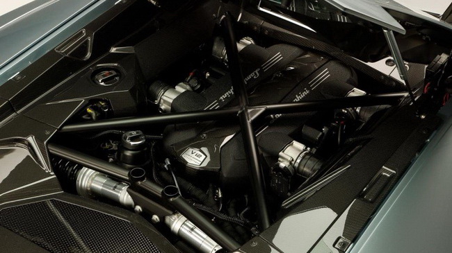 Video: Quá trình mở mui siêu xe Aventador LP700-4 Roadster 26
