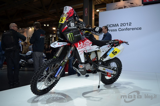 Hoa mắt với dàn mô tô BMW tại EICMA 2012 23